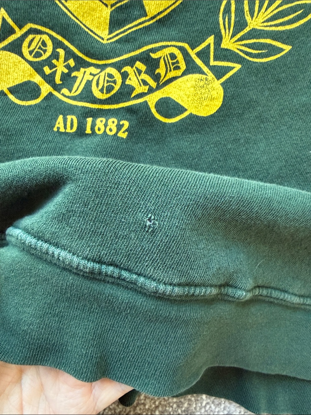 DAYDREAMER Oxford Crest sweatshirt, size M - Picture 5 of 6